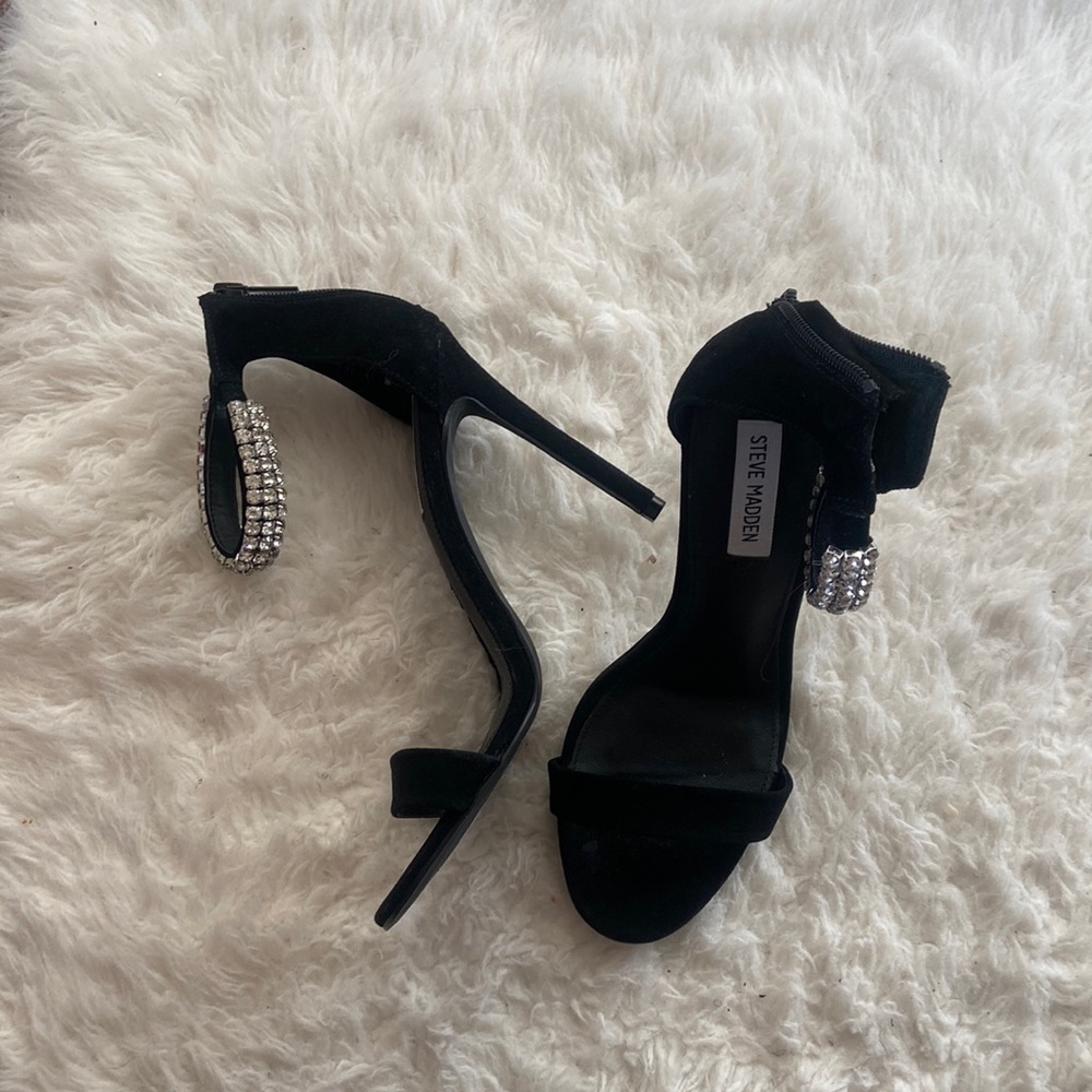 Black Steve Madden Heel with Diamond
